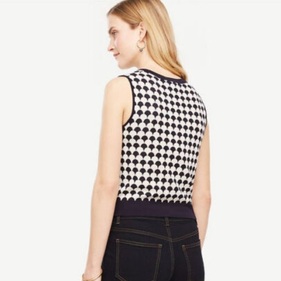 Ann Taylor Navy Blue Scalloped Ann Shell $60 - Picture 2 of 4